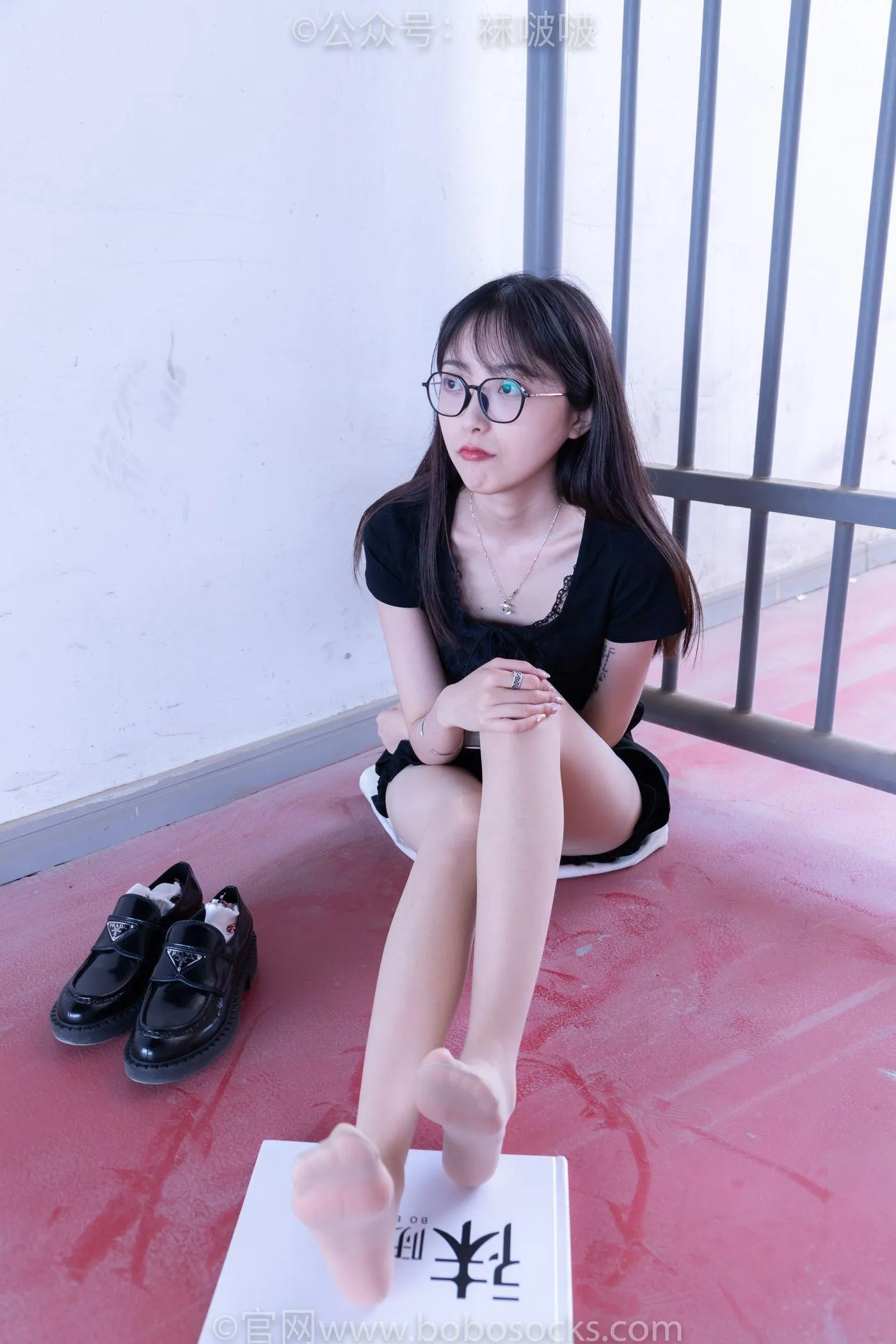 [BoBoSocks袜啵啵]NO.030 稚予- 皮鞋、短白棉袜、肉丝 [141P]插图1
